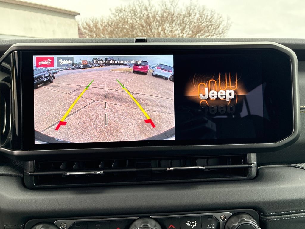 New 2025 Jeep Wrangler Unlimited Sahara AWD/4WD image 20