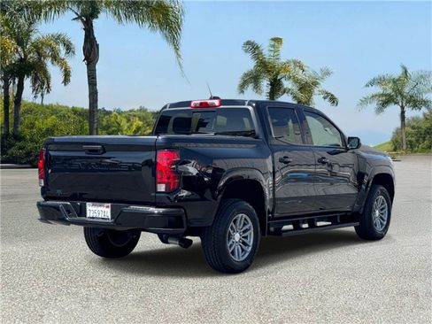 Used 2024 Chevrolet Colorado LT w/ LT Convenience Package RWD image 4