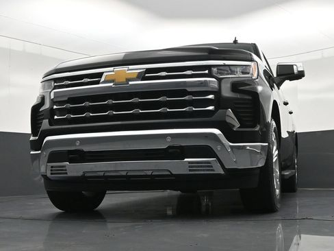 Used 2024 Chevrolet Silverado 1500 LTZ RWD image 30