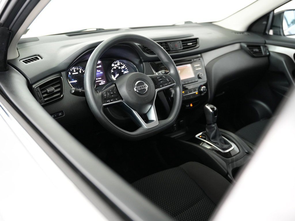 Used 2018 Nissan Rogue Sport S FWD image 6