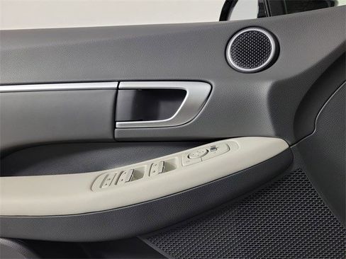 Certified 2025 Hyundai Sonata SEL image 31