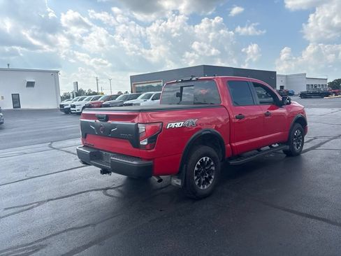 Used 2024 Nissan Titan PRO-4X w/ Pro-4x Convenience Package AWD/4WD image 10