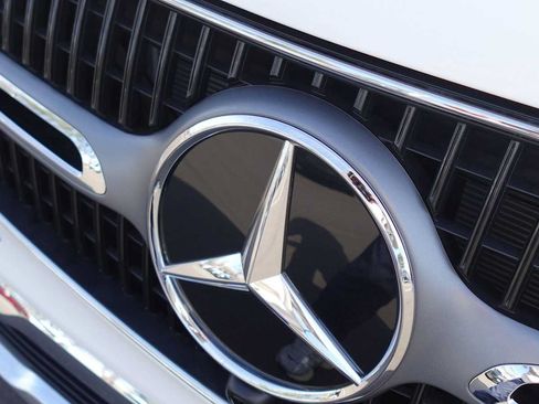 Used 2026 Mercedes-Benz GLC 300 4MATIC image 26