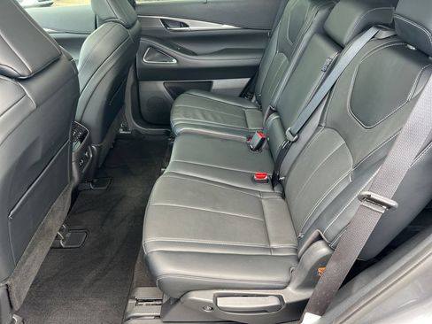 Used 2023 INFINITI QX60 Luxe w/ Performance Audio Package AWD/4WD image 18