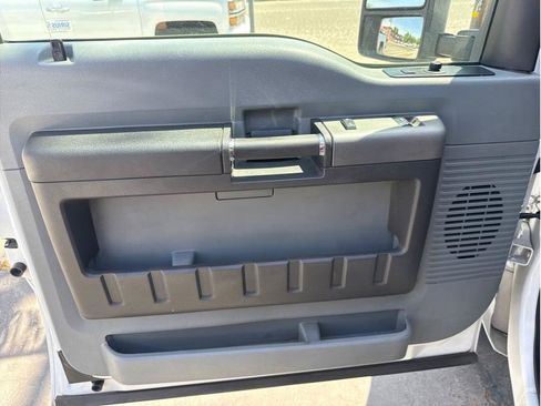 Used 2011 Ford F350 XLT w/ XLT Interior Pkg RWD image 14