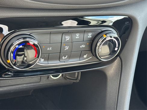 Used 2023 Buick Encore GX Preferred w/ Cold Weather Comfort Package image 30