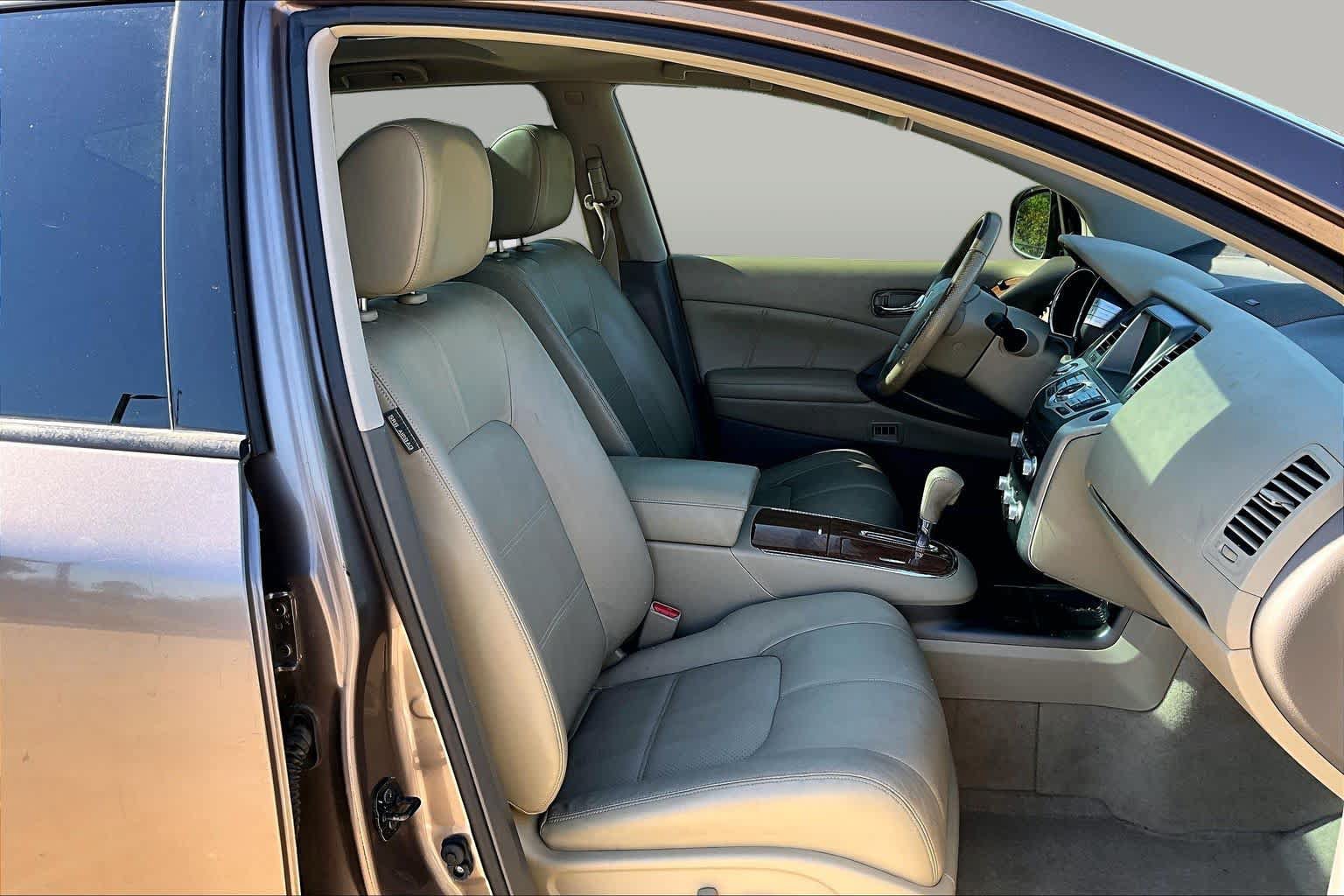 Used 2013 Nissan Murano LE w/ Platinum Pkg FWD image 7