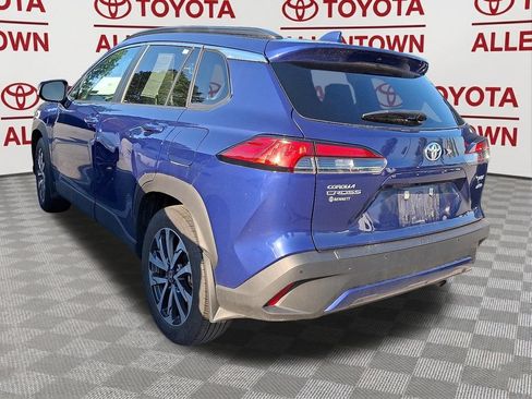 Used 2024 Toyota Corolla Cross XLE w/ Convenience Package AWD/4WD image 2