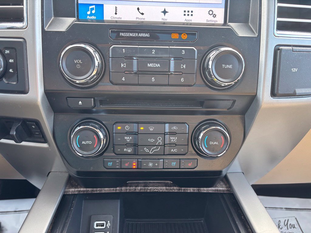Used 2017 Ford F350 Lariat w/ Lariat Ultimate Package AWD/4WD image 26