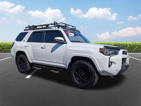 Used 2021 Toyota 4Runner SR5 Premium w/ Moonroof Package image 2