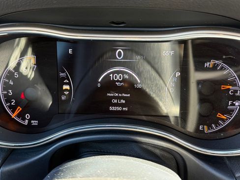 Used 2017 Jeep Grand Cherokee Laredo w/ Quick Order Package 23E image 18