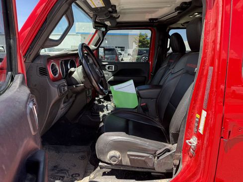 Used 2021 Jeep Gladiator Rubicon AWD/4WD image 6