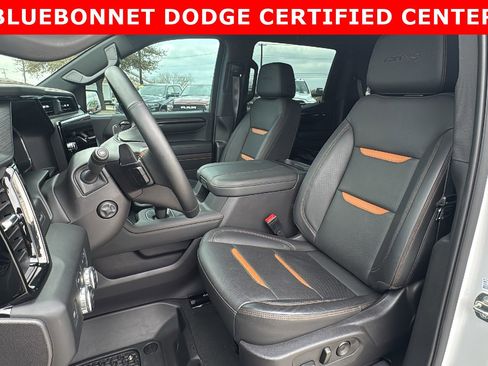 Used 2024 GMC Sierra 1500 AT4 image 11