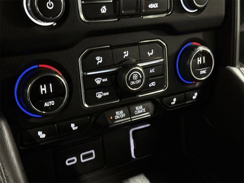 Used 2024 Chevrolet Tahoe LT image 17