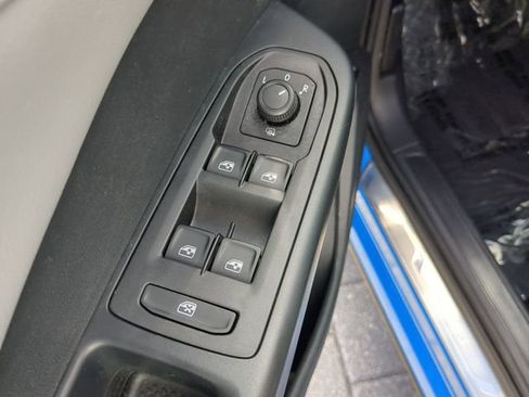 Used 2023 Volkswagen Taos SEL AWD/4WD image 17