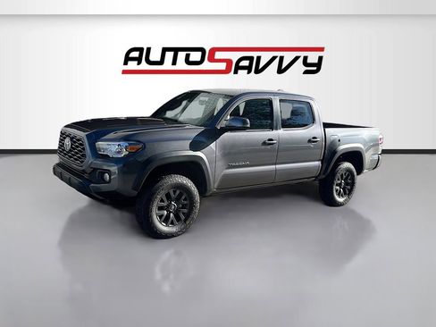 Used 2020 Toyota Tacoma TRD Off-Road w/ Technology Package AWD/4WD image 3