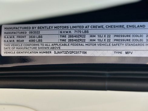 Used 2023 Bentley Bentayga Extended Wheelbase image 25