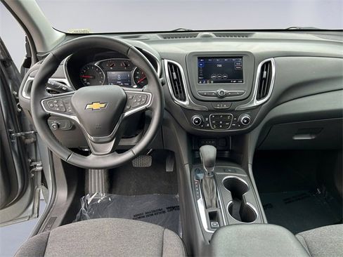 Used 2024 Chevrolet Equinox LT image 10