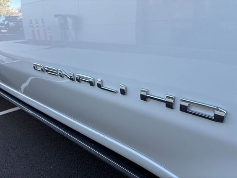 Used 2021 GMC Sierra 2500 Denali w/ Denali Ultimate Package image 37