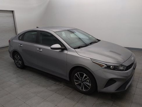 Used 2024 Kia Forte LXS FWD image 11