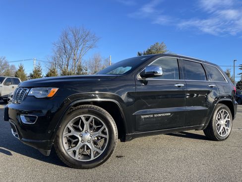 Used 2020 Jeep Grand Cherokee Overland image 36