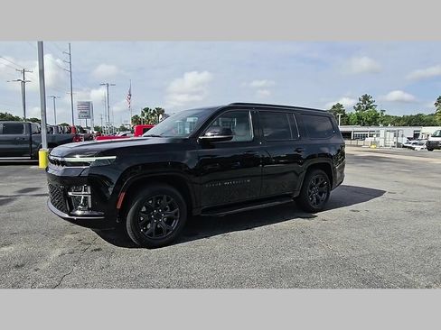 New 2026 Jeep Grand Wagoneer Limited w/ Convenience Group I AWD/4WD image 39