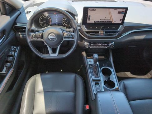 Used 2023 Nissan Altima 2.0 SR FWD image 27
