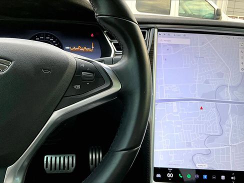 Used 2014 Tesla Model S 60 image 24