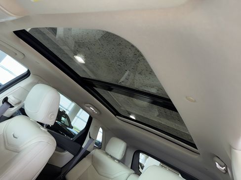 Used 2019 Cadillac XT5 Premium Luxury image 32