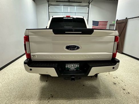 Used 2018 Ford F250 Lariat image 5