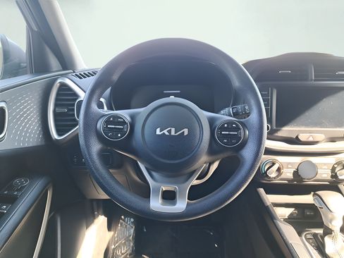 Used 2023 Kia Soul LX w/ Option Group 015 FWD image 20