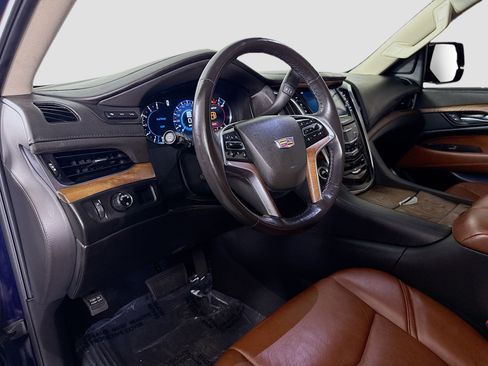 Used 2019 Cadillac Escalade Luxury RWD image 23