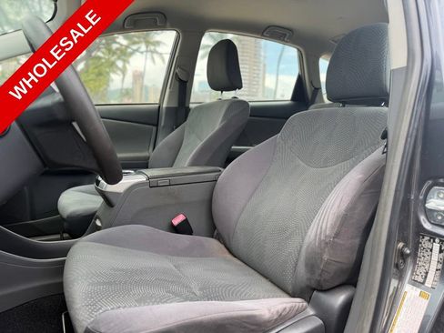 Used 2013 Toyota Prius V Five FWD image 14