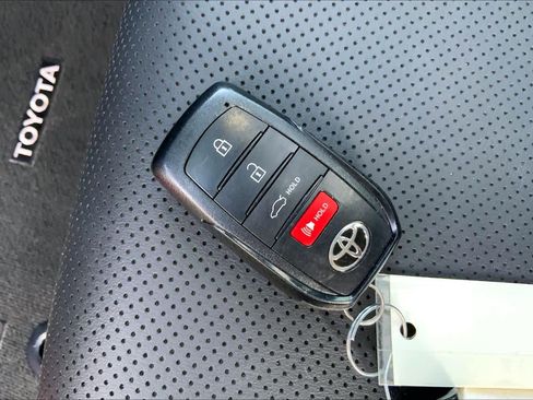 Used 2024 Toyota Crown Limited image 15