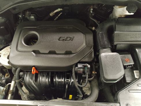 Used 2018 Hyundai Santa Fe Sport w/ 2.4L Value Package 02 FWD image 30