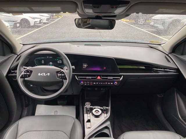 Used 2024 Kia Niro EX w/ EX Cold Weather Package FWD image 22