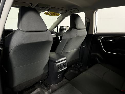 Used 2024 Toyota RAV4 XLE FWD image 21