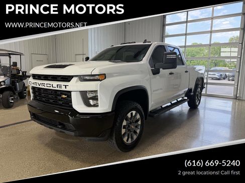 Used 2023 Chevrolet Silverado 2500 Custom w/ Custom Value Package AWD/4WD image 1