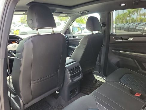 Certified 2026 Volkswagen Atlas Cross Sport SEL Premium R-Line AWD/4WD image 9