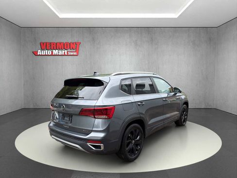 Used 2023 Volkswagen Taos SE AWD/4WD image 8