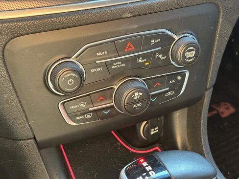 Used 2018 Dodge Charger R/T Scat Pack w/ Dynamics Package image 21