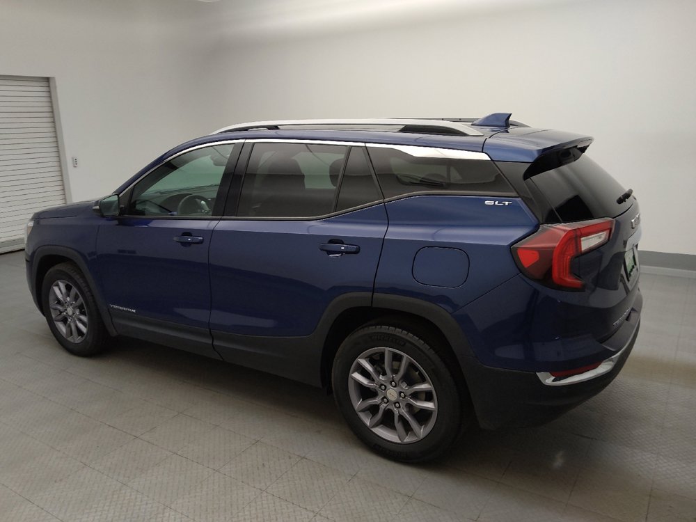Used 2023 GMC Terrain SLT w/ Tech Package AWD/4WD image 3