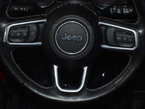 Used 2022 Jeep Wrangler Unlimited Sahara w/ Dual Top Group AWD/4WD image 24