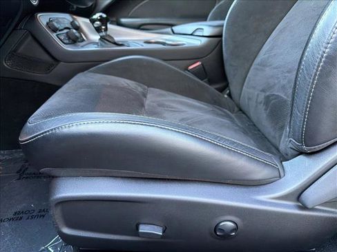 Used 2023 Dodge Challenger R/T w/ Plus Package image 13