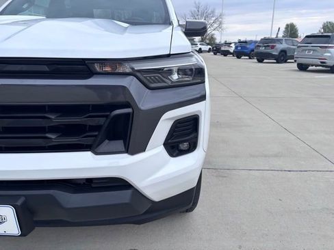 Used 2023 Chevrolet Colorado LT w/ LT Convenience Package III AWD/4WD image 11