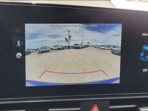 New 2026 Hyundai Elantra Limited FWD image 25