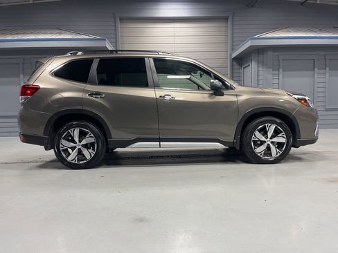 Used 2019 Subaru Forester Touring image 8