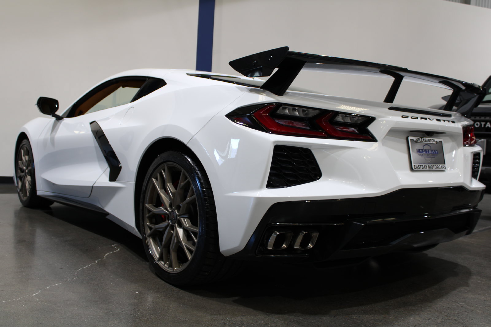 Used 2023 Chevrolet Corvette Stingray Premium Cpe w/ Z51 Performance Package RWD image 10