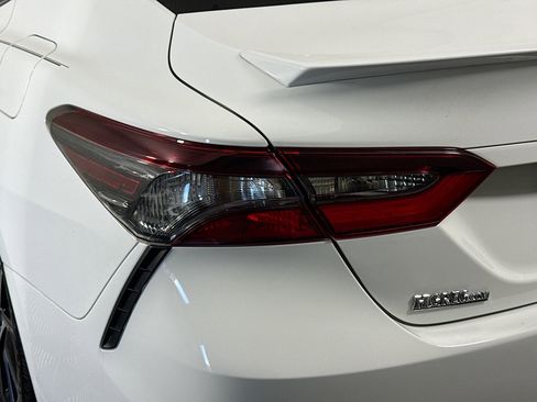 Used 2021 Toyota Camry SE image 35