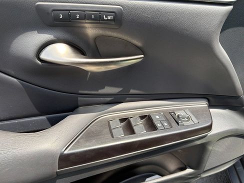 Used 2019 Lexus ES 350 w/ Premium Package FWD image 26